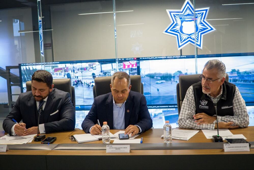 El secretario general de Gobierno, Franco Rodríguez, encabezó la reunión | Foto: Ayuntamiento de Puebla