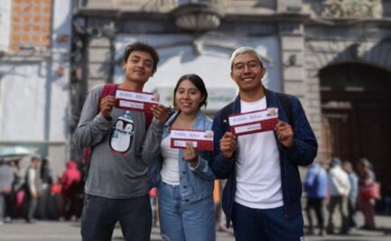 Becas Benito Juárez: Reanudan la entrega de tarjetas del Banco del Bienestar