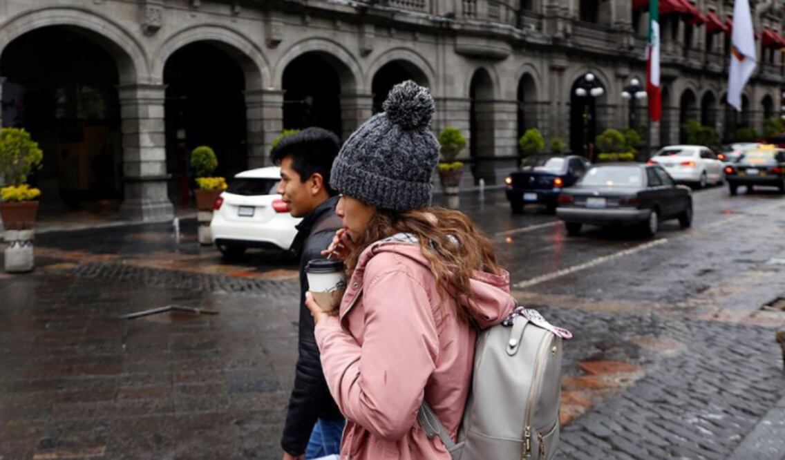 También se suman los efectos de un sistema de alta presión que ha generado estas condiciones climáticas, especialmente en las zonas más altas del estado.
Foto: Producción El Universal Puebla