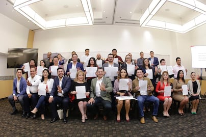 Líderes y funcionarios del PRI y PAN se suman al proyecto de Alejandro Armenta