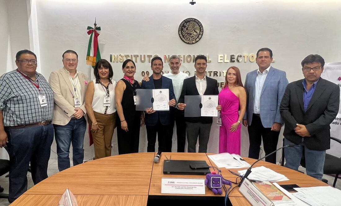 Tony Gali recibió su constancia de mayoría en el INE | Foto: Especial