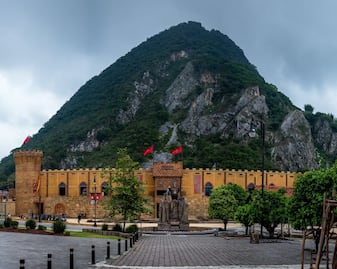 Cuánto cuesta llegar a la fantástica ciudad medieval que está a 2 horas de Puebla