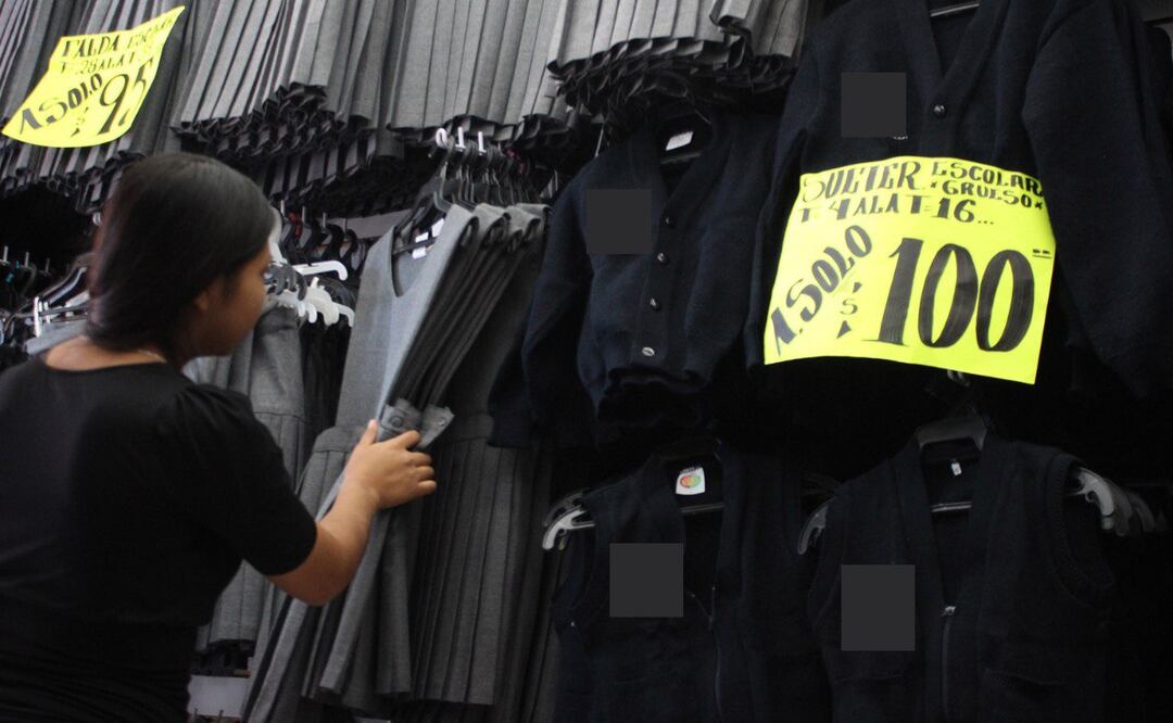 Los uniformes escolares en Puebla tendrán cambios | Foto: EsImagen