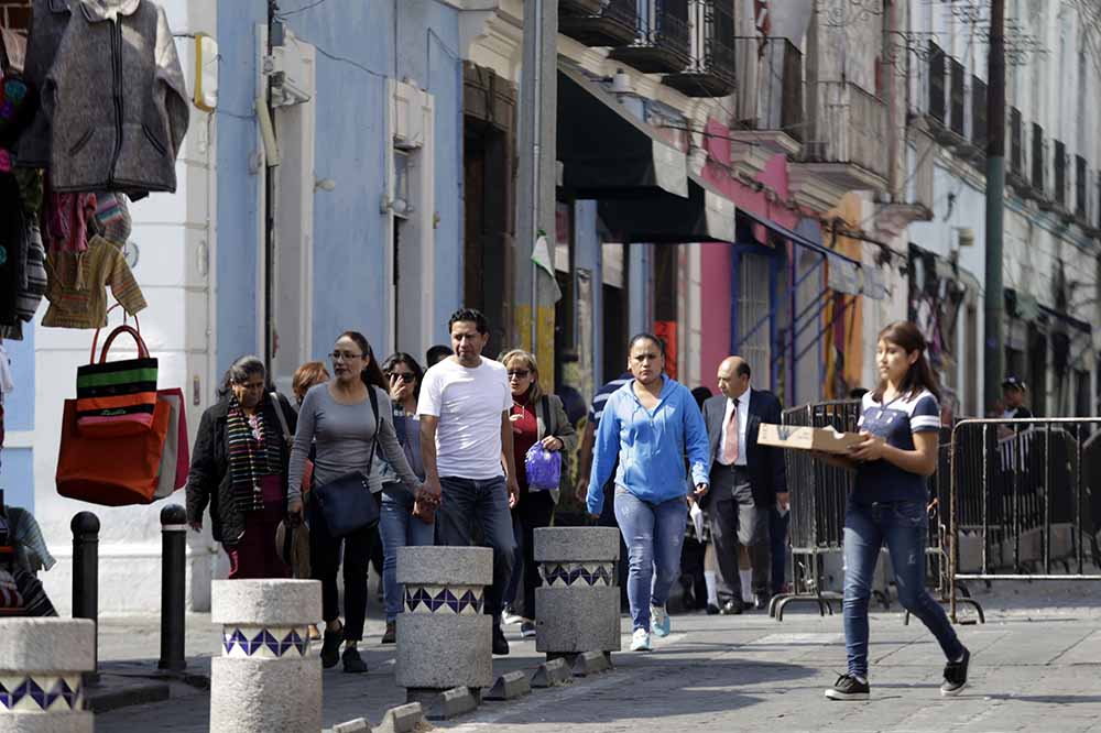 Durante el primer cuatrimestre de 2024, del 1 de enero al 30 de abril, la Secretaría de Seguridad Pública (SSP) reportó que diez colonias en la ciudad de Puebla destacaron por el alto número de llamadas al 911. 

Foto: Producción El Universal Puebla
