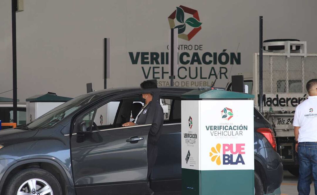 El plazo para la verificación vehicular en Puebla vence el 31 de diciembre de 2022 | Foto: Agencia Es Imagen para El Universal Puebla