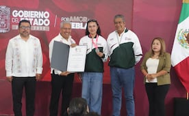 Joven poblana gana medalla de plata en Londres por crear fertilizante orgánico