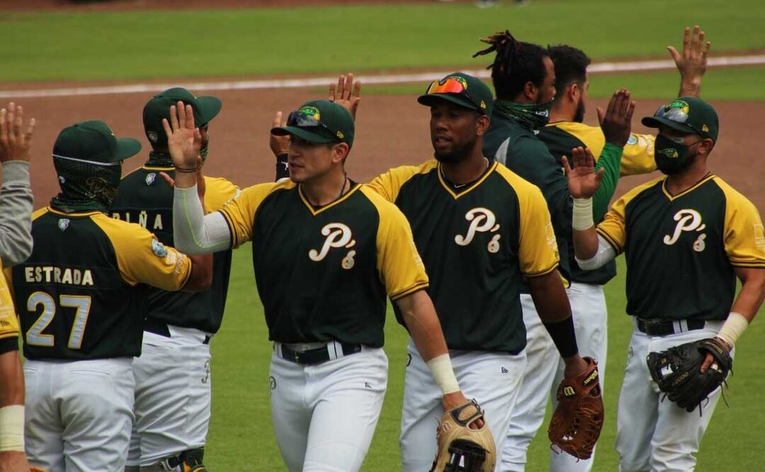 En redes sociales un niño se viralizó tras emocionarse en un partido de Pericos Puebla | Foto: Archivo El Universal