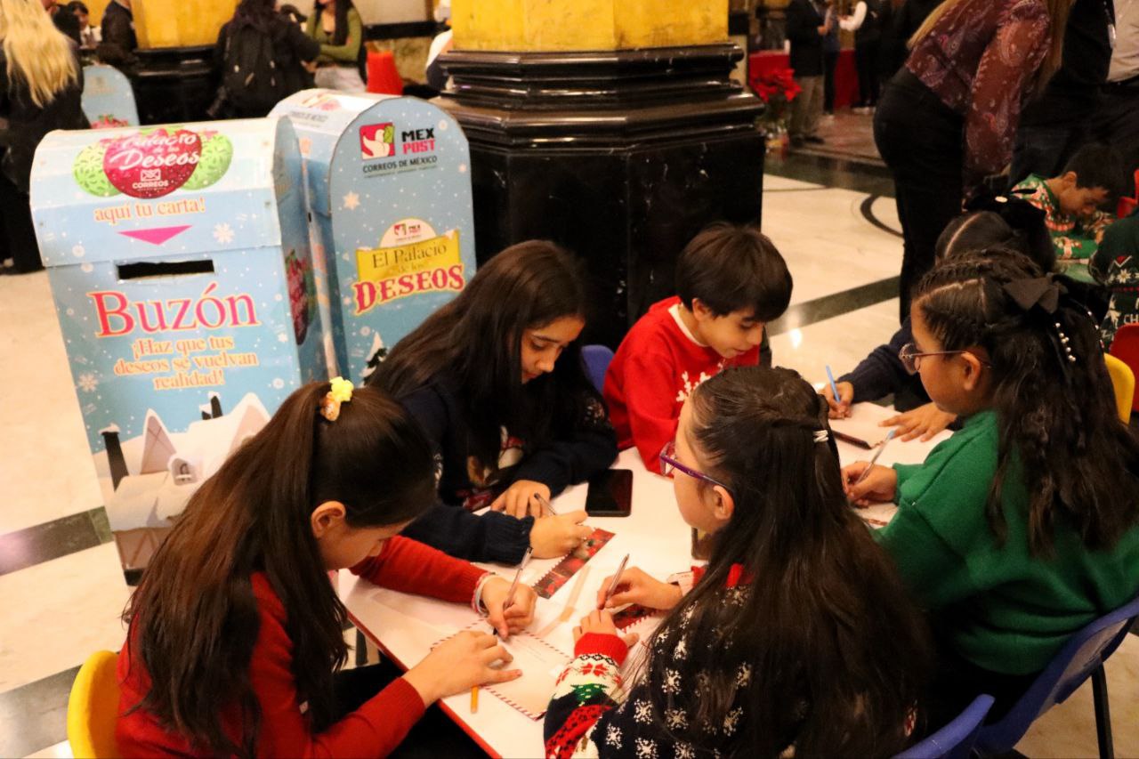 Correos de México te ayuda a enviar tu carta a Santa y a los Reyes Magos