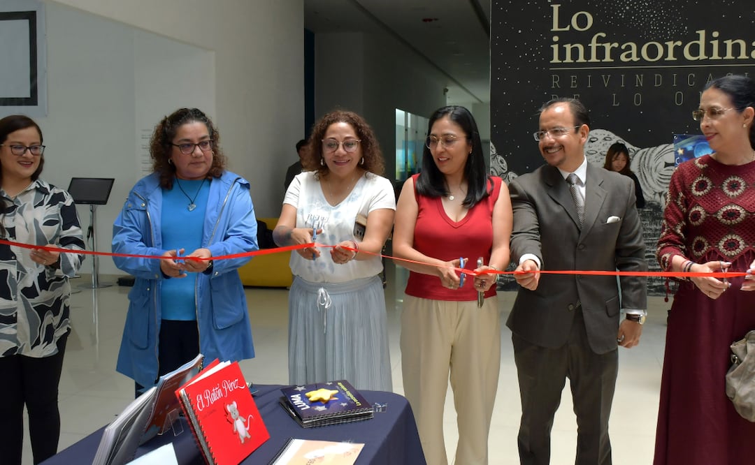 Inauguran en Biblioteca Central BUAP exposición de cuentos diversificados infantiles | Foto: BUAP.