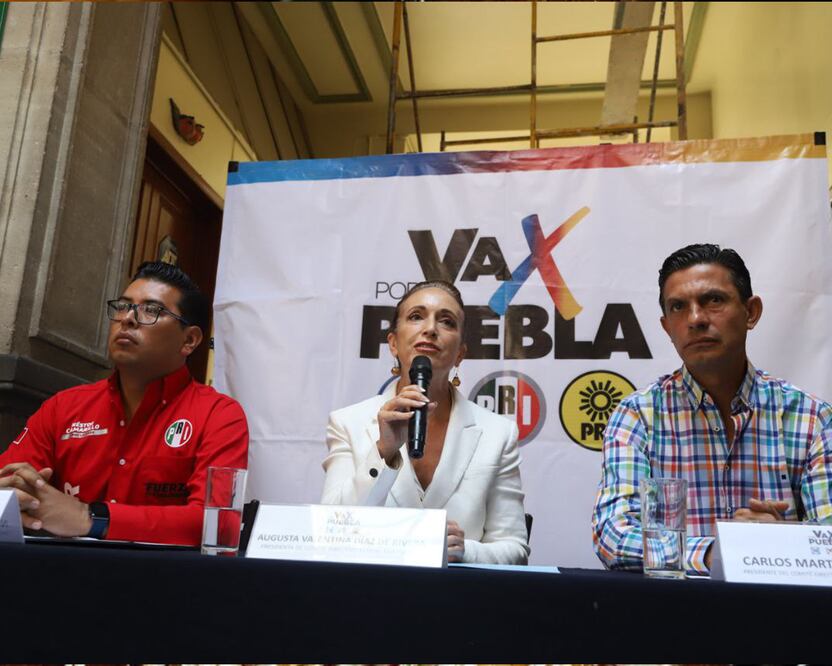 La existencia de los dirigentes del PRI, PAN, PRD y otros partidos políticos está prevista en la ley | Foto: Agencia Es Imagen