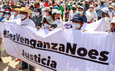 Llaman opositores de AMLO a dejar vacías las urnas de la consulta