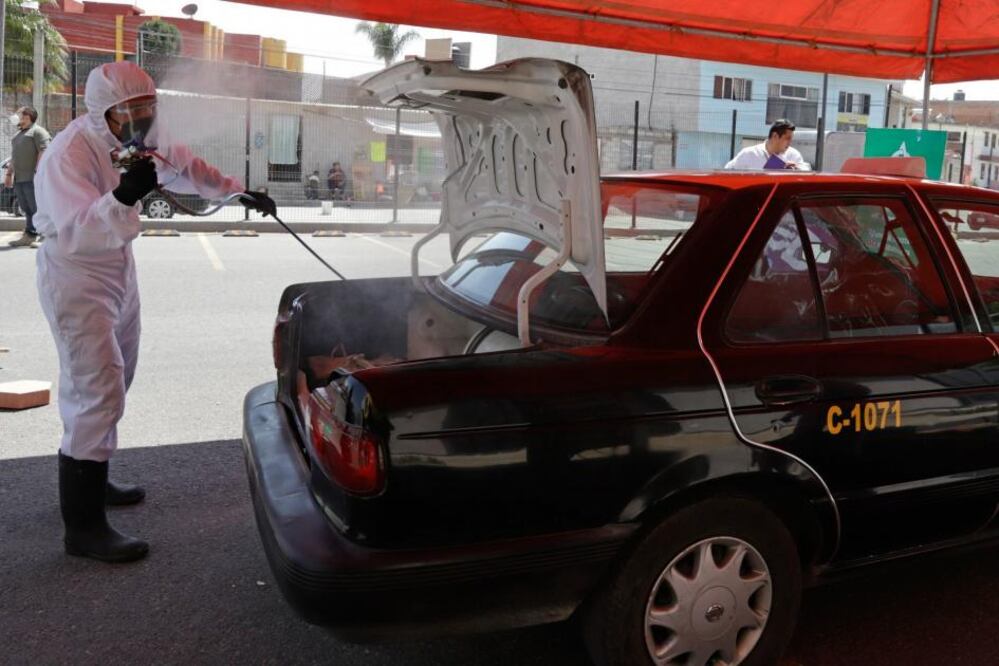 A partir de este martes se llevarán a cabo Jornadas de sanitización gratuitas para todo tipo de vehículos en la explanada Puebla. Dicha campaña es convocada por el Consejo Coordinador Empresarial (CCE) de Puebla y busca sanear a más de 30 mil unidades para contribuir al pacto comunitario y así bajar la curva de contagios por coronavirus a fin de reactivar la economía del estado.