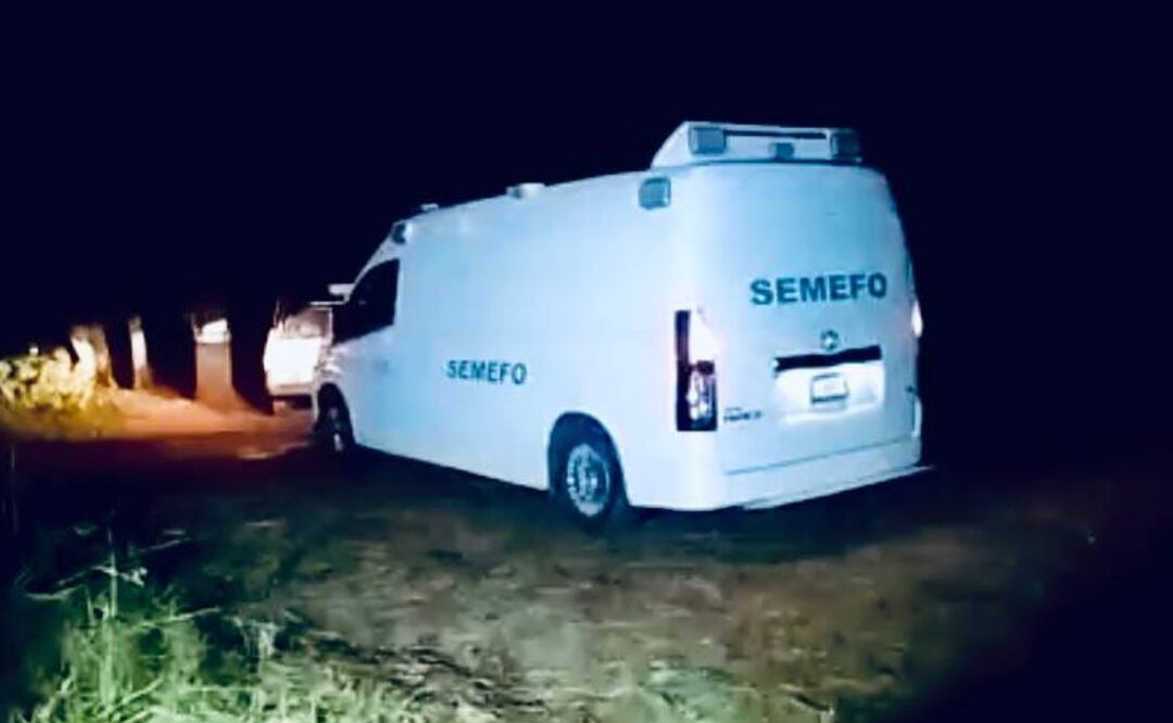 Paramédicos y agentes policiacos llegaron al lugar | Foto: Especial