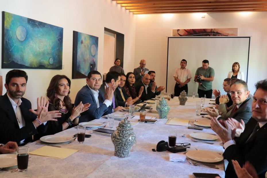 Alejandro Armenta estuvo con dirigentes empresariales. | Especiales