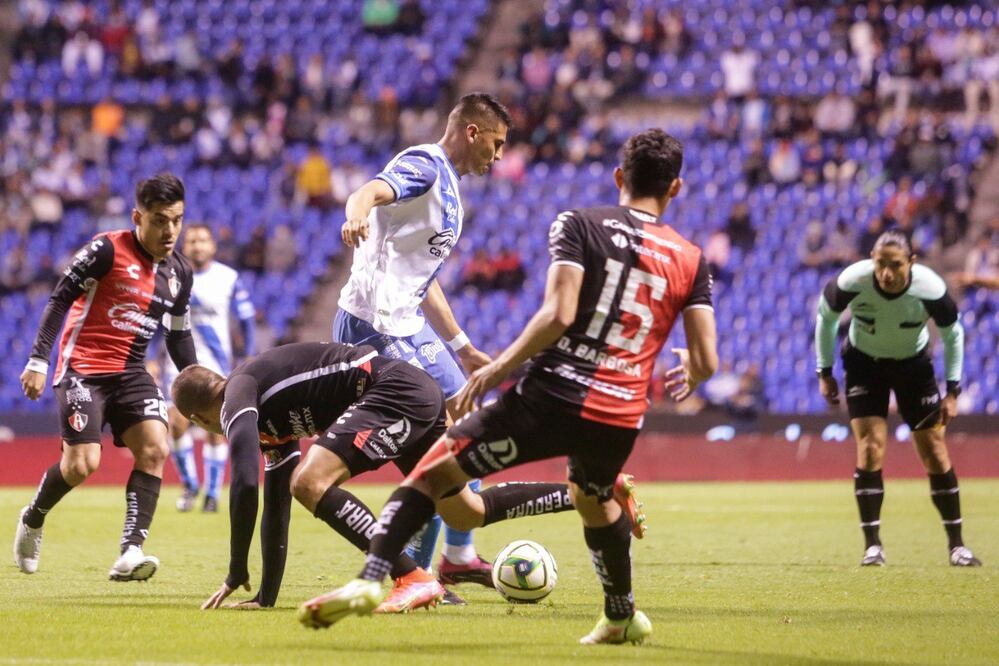 Club Puebla se enfrentará este viernes ante el Atlas | Foto: EsImagen