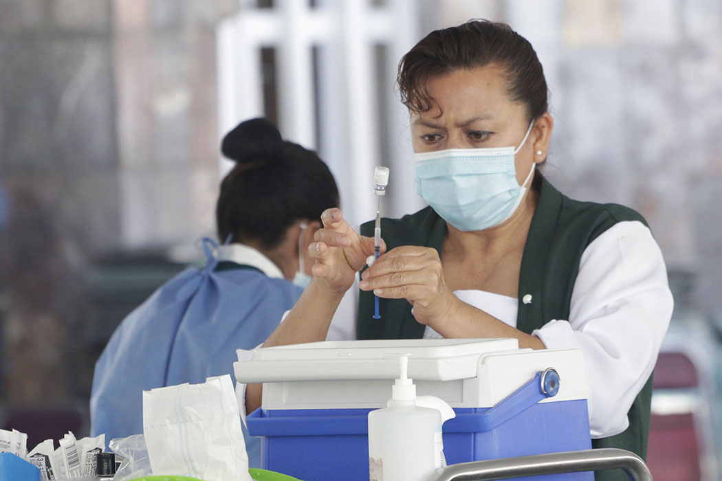 Vacuna para maestros en Puebla inicia el 25 de mayo