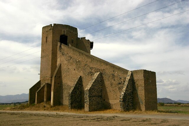 Esta noria, erigida entre los últimos años del siglo XIX y los primeros del siglo XX, destaca como un singular exponente de la arquitectura hidráulica de aquel período, convirtiéndose en un punto de interés turístico imperdible. 
Foto: Producción El Universal Puebla