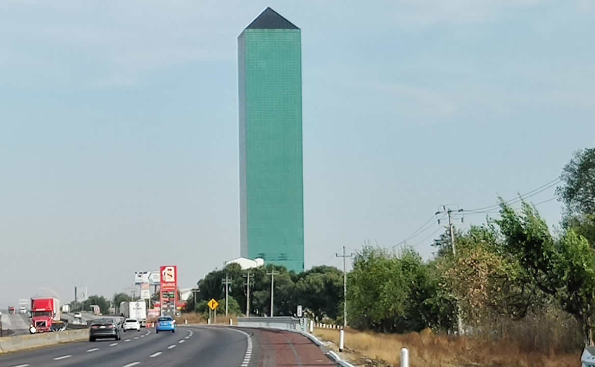 El edificio se encuentra en el kilómetro 98.750 de la México Puebla. Foto: Demian Magallán