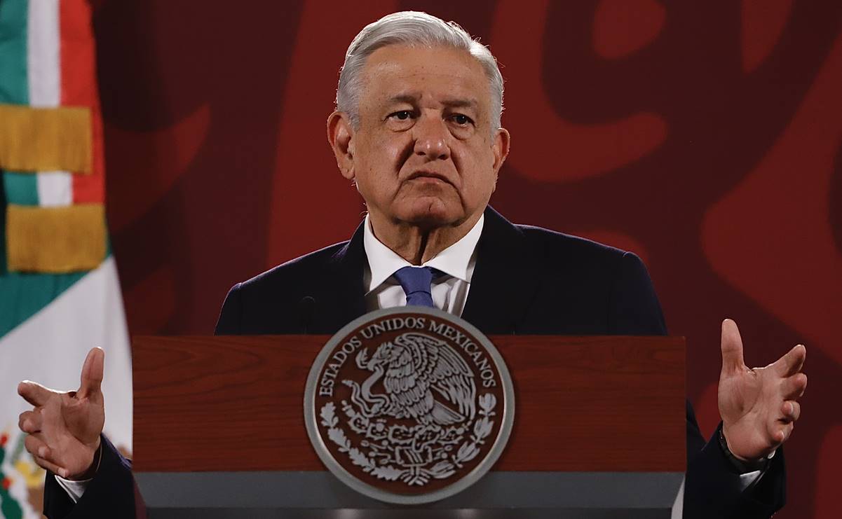 Quienes protestan contra contratación de médicos cubanos defienden un sistema corrupto: AMLO