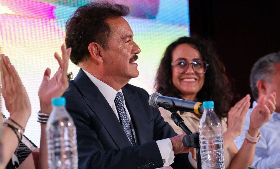 Nacho Mier presentó el libro sobre la recuperación de la Garita de San Lázaro | Foto: Especial