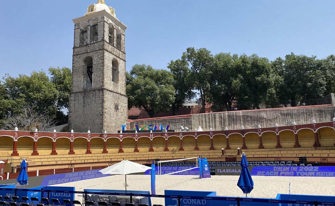 Cuatro plazas de toros serán adaptadas para el evento. Foto: MexBeachVolley / Twitter