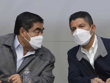 Rescatará Barbosa a Lalo Rivera con 50 mdp para bacheo en la capital de Puebla