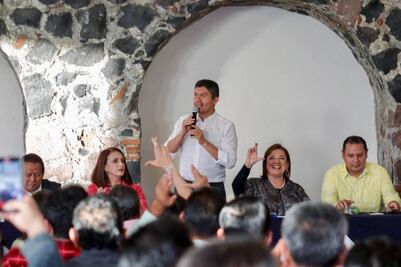 Xóchitl Gálvez y Lalo Rivera se reúnen con estructuras partidistas