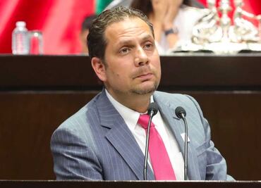 Acusan a Alejandro Carvajal de promoción anticipada y uso indebido de recursos públicos