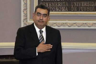 Gobernador de Puebla revela su estado de salud tras hospitalización de emergencia