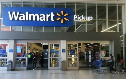 Walmart abrirá gasolinerías en estacionamientos de sus tiendas