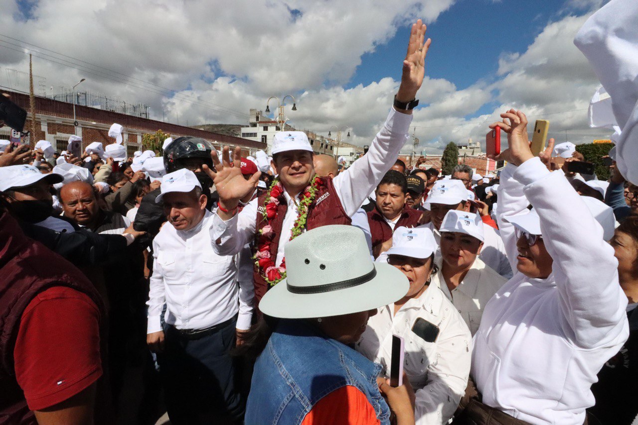 El precandidato Alejandro Armenta estuvo de visita en el municipio de Tepeaca | Foto: Especial