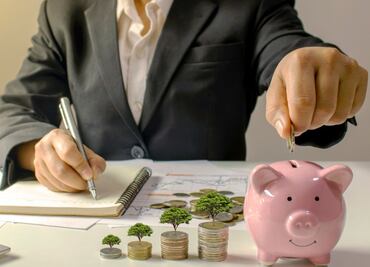 Propósitos de año nuevo. Comienza el 2023 ahorrando