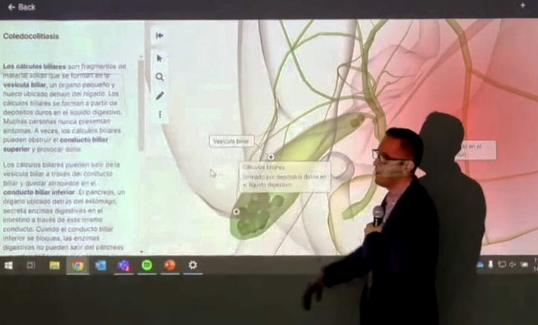 Se realizó la presentación de las plataformas UpToDate y BiodigitalHuman | Foto: BUAP