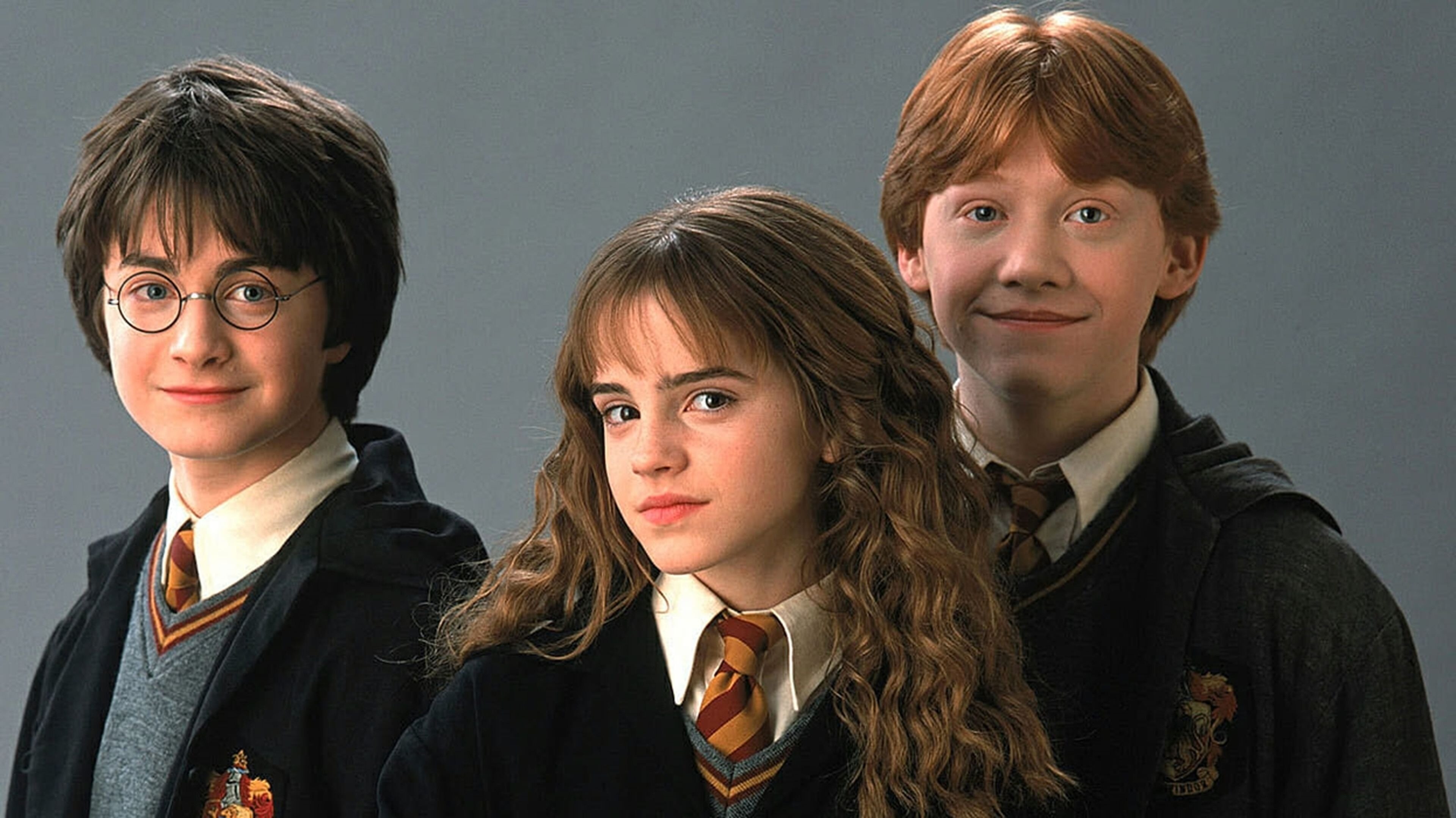 La serie, que dejó una huella significativa en la cultura popular con los libros de J.K. Rowling y sus ocho películas, narra las aventuras de Harry Potter, un joven mago que descubre su papel en un mundo mágico repleto de riesgos y amistad.

Foto: Producción El Universal Puebla