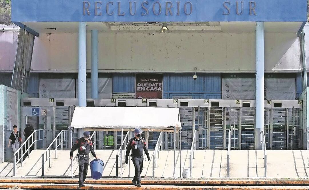 Va FGR contra exmandos por corrupción en 8 Ceferesos