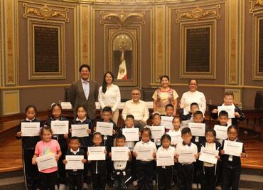 Voluntariado del Congreso recibió a estudiantes del albergue rural "Melecio A. Ríos Figueroa"