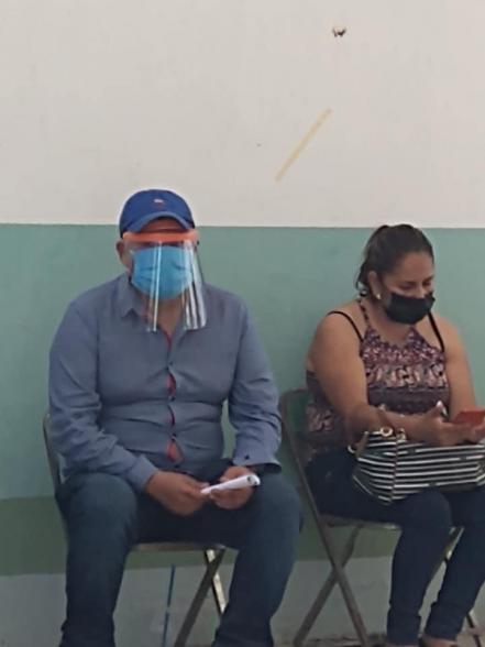 Candidato del PAN no desmiente vacunación gandalla en Puebla