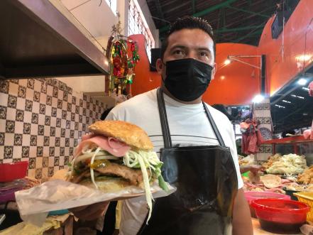 ¿Con o sin pápalo? Conoce las cemitas Las Poblanitas de El Carmen  