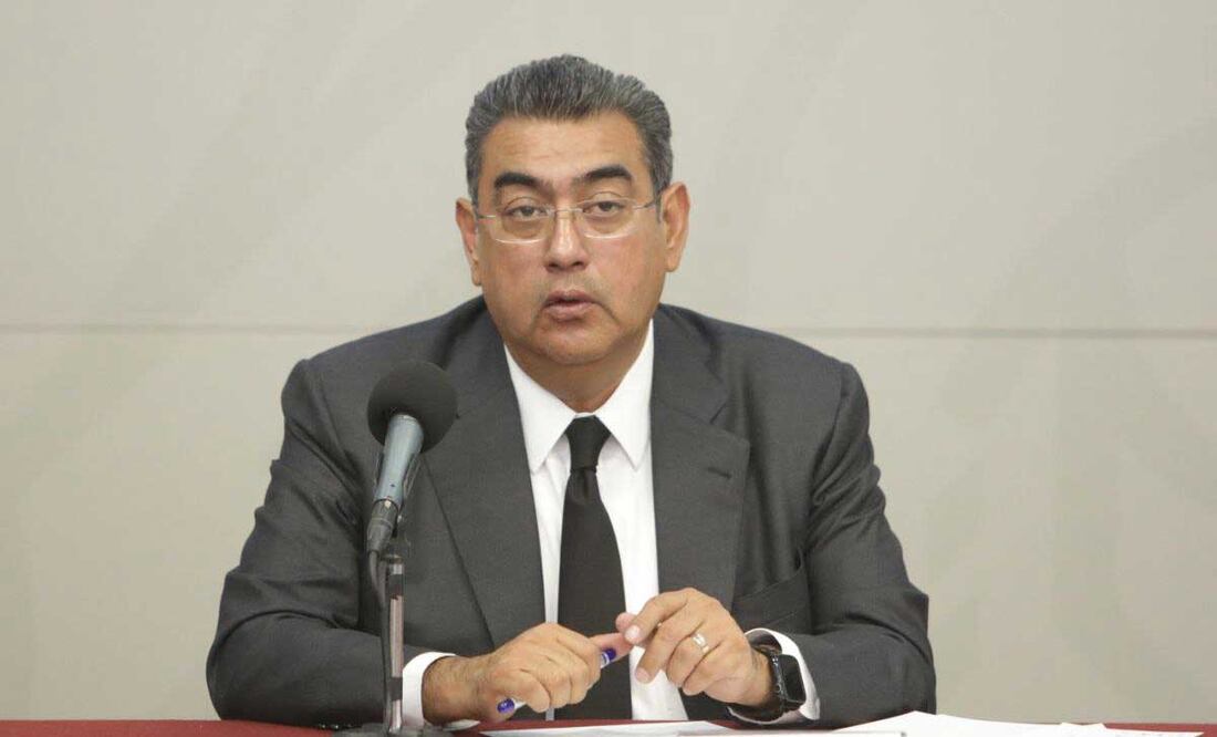 Sergio Salomón Céspedes agradeció las felicitaciones por su nuevo cargo como gobernador de Puebla | Foto: Agencia Es Imagen para El Universal Puebla