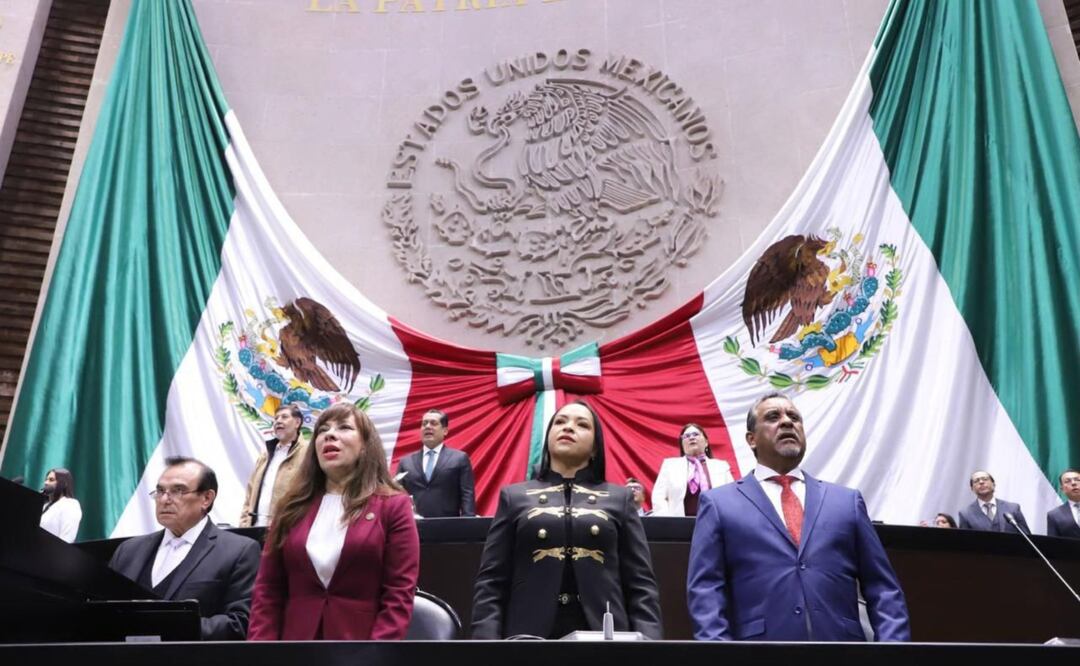 Liz Sánchez asistió a la apertura del Segundo Periodo Ordinario de Sesiones I Foto: Especial