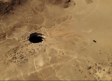 ‘Pozo del infierno’, el socavón gigante que supera los 100 metros de profundidad