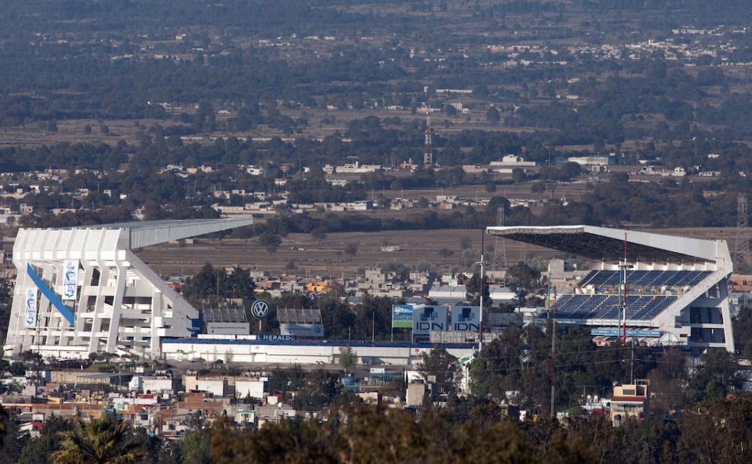 Este es el Estadio Cuauhtémoc antes de su remodelación en el 2015 | Foto: Agencia Es Imagen para El Universal Puebla