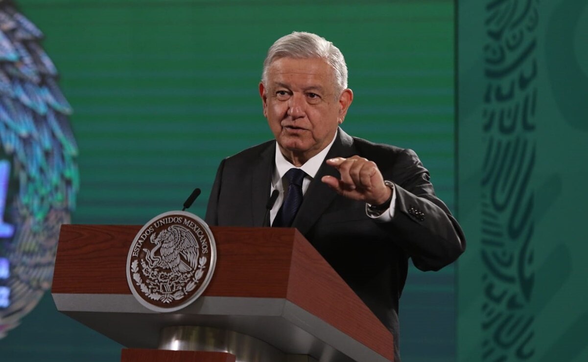 AMLO defiende su "Quién es quien en las mentiras de la semana" y se confronta con la CIDH