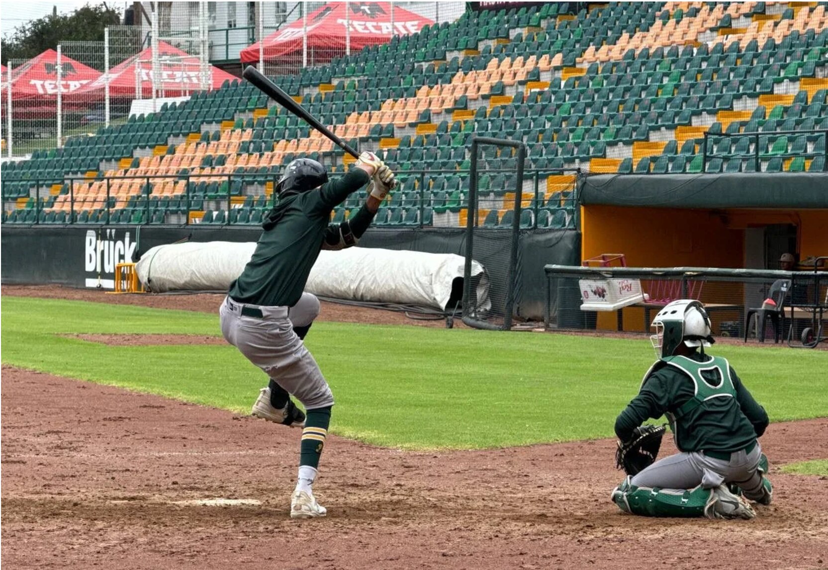 Gracias a este proyecto, 10 municipios de Puebla tendrán la oportunidad única de disfrutar de béisbol profesional, con la participación de jóvenes talentos provenientes de las sucursales de la Liga Mexicana de Béisbol (LMB). 


Foto: Producción El Universal Puebla