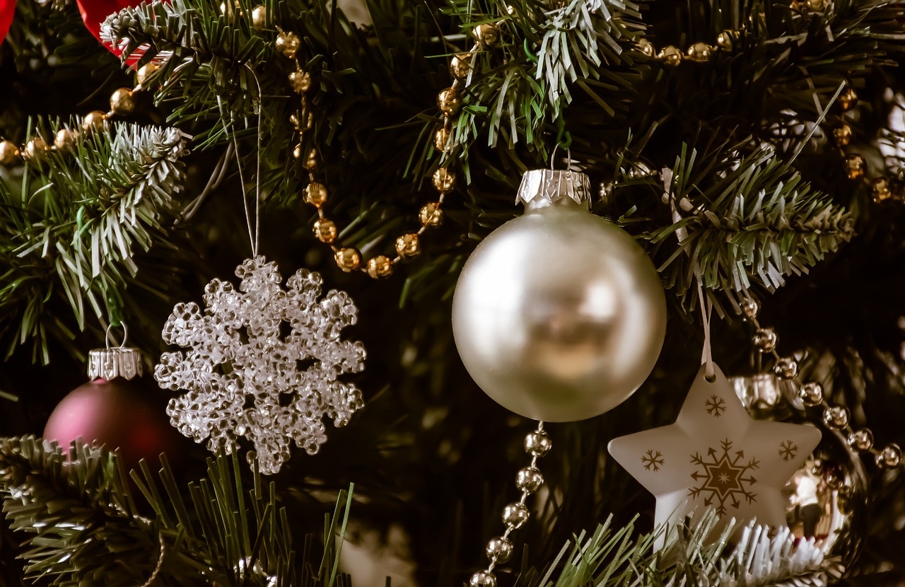 Esferas de Navidad. ¿Cuál es el significado de sus colores?