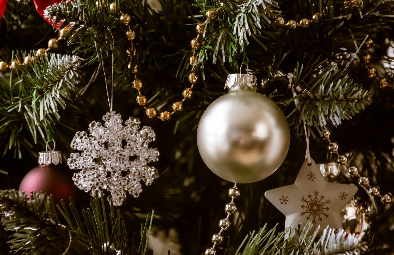 Esferas de Navidad. ¿Cuál es el significado de sus colores?