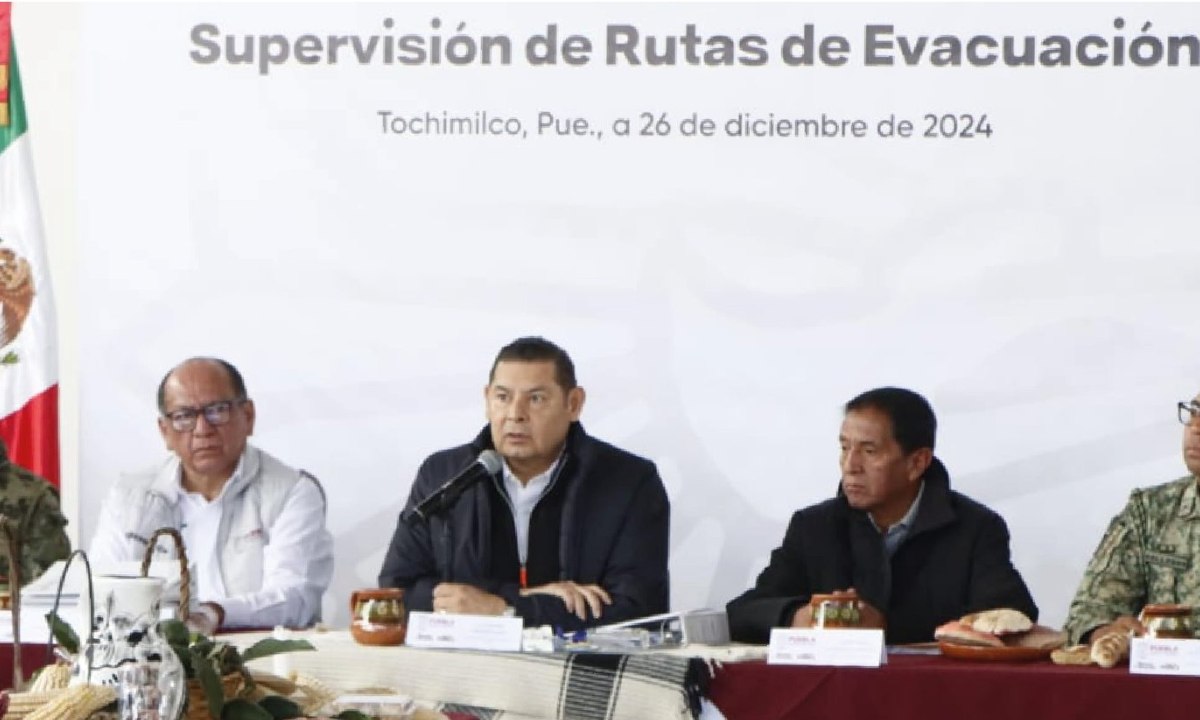 Alejandro Armenta supervisó las rutas de evacuación / Foto: Redes Sociales