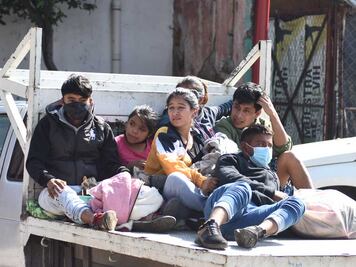 Tras explosión, pobladores de San Pablo duermen en la calle para evitar rapiña