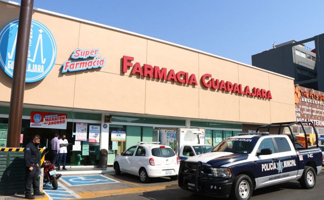 Un empleado de la Farmacia Guadalajara falleció tras defender a una compañera y enfrentar a unos clientes | Foto: Agencia Es Imagen para El Universal Puebla