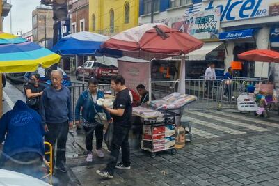 Pese al operativo, ambulantes regresan al Centro Histórico de Puebla
